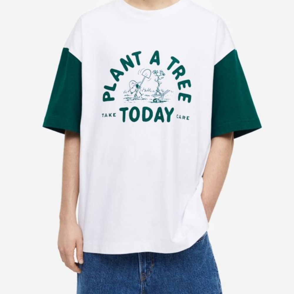 Oversized T-shirt in soft cotton jersey with a printed motif. SIZE M
